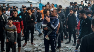 Israel bombardeia Gaza e L&iacute;bano e critica ordem de pris&atilde;o do TPI contra Netanyahu