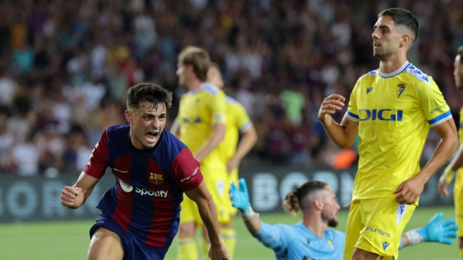 Barca snatch late win over Cadiz in new home, Atletico draw at Betis