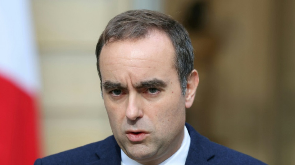 D&egrave;s son premier jour, le gouvernement Lecornu proche de l'implosion