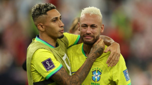 Pele urges Neymar to 'keep inspiring us' after Brazil World Cup exit