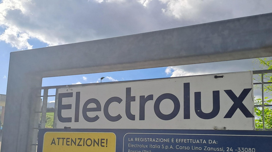 Electrolux, a Porcia 25 assunzioni a termine, Rsu "contraddizioni inspiegabili"