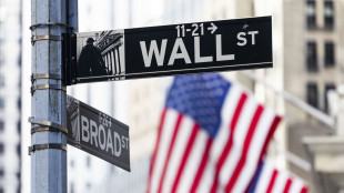 Wall Street apre debole, Dj -0,03%, Nasdaq +0,07%