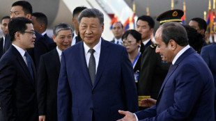 Xi Jinping chega ao Egito em meio a amea&ccedil;as de san&ccedil;&otilde;es dos EUA por v&iacute;nculos com Ir&atilde;