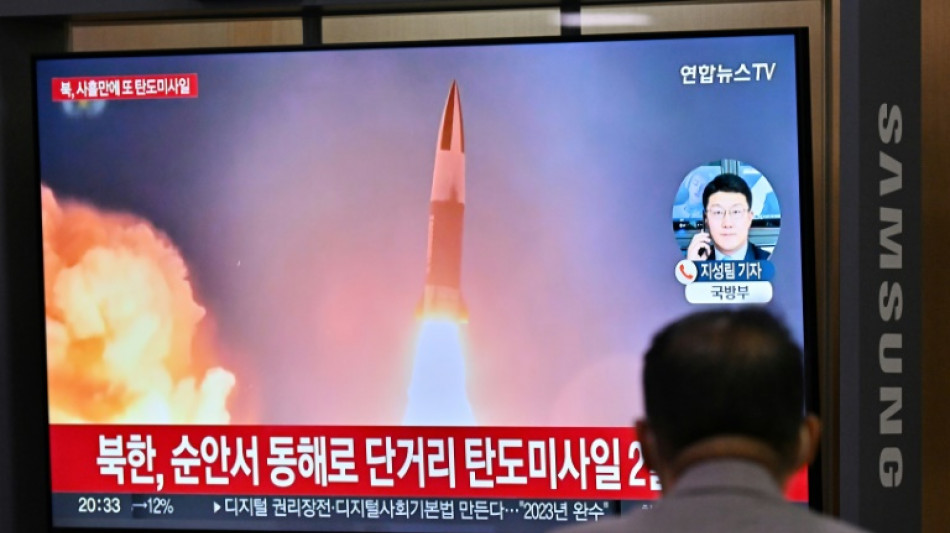 Coreia do Norte dispara dois m&iacute;sseis bal&iacute;sticos de curto alcance