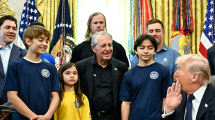 Trump dice ante un grupo de ni&ntilde;os que ejercita "un minuto al d&iacute;a"