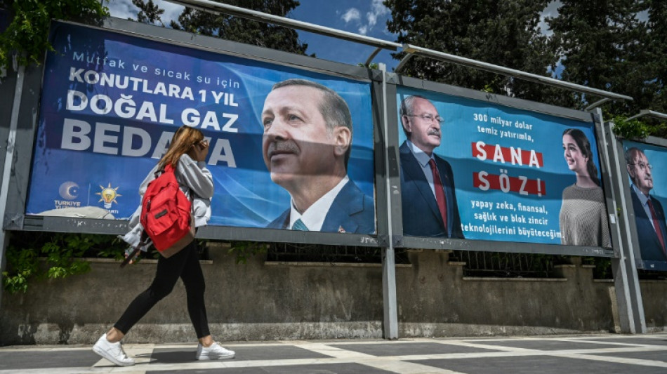 Una Turqu&iacute;a dividida elige presidente