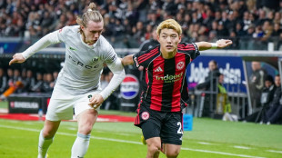 Später Elfmeter rettet Frankfurt einen Punkt gegen Wolfsburg