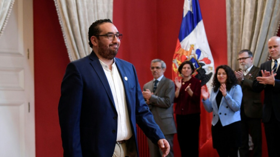 Chile aprueba una ley que prohíbe el uso de celulares en colegios