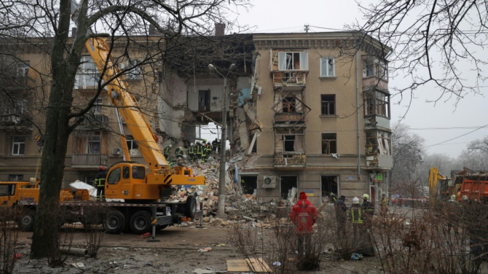 Bombardeios russos na Ucr&acirc;nia matam 6 pessoas e atingem usinas energ&eacute;ticas