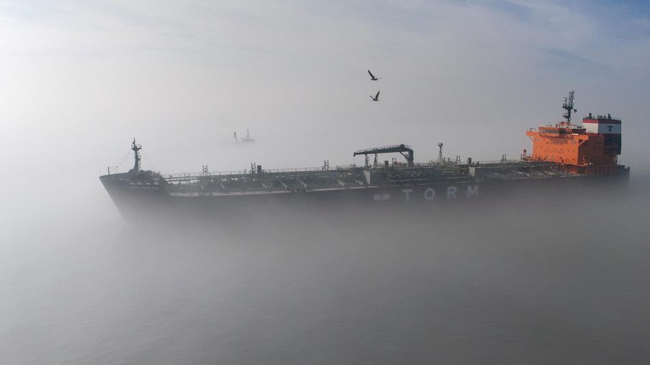 Teheran, 'preparatevi al petrolio a 200 dollari al barile'