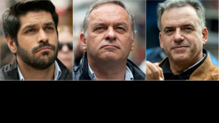 Um professor, um veterin&aacute;rio e um advogado disputam a presid&ecirc;ncia do Uruguai
