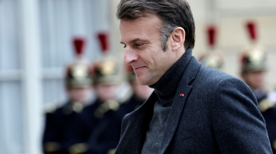 Toujours en qu&ecirc;te d'un Premier ministre, Macron veut r&eacute;unir les partis