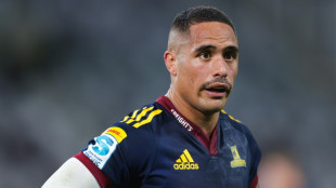 Emotional send-off for Aaron Smith in final Highlanders home game 