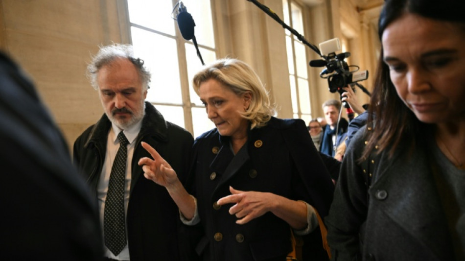 Berufungsprozess: Franz&ouml;sische Rechtspopulistin Le Pen weist Veruntreuungsvorw&uuml;rfe zur&uuml;ck