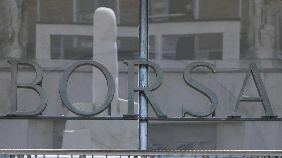 Borsa: Milano si porta in parità, corre Iveco, giù Stm