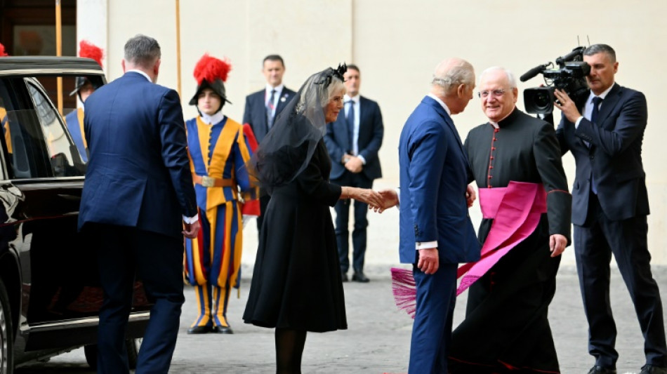 Le roi Charles III re&ccedil;u au Vatican avant une pri&egrave;re historique avec le pape