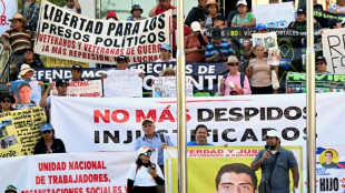 Salvadorenhos marcham contra regime de exce&ccedil;&atilde;o de Bukele