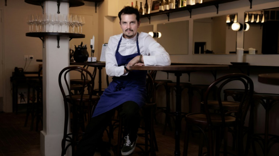 Juan Arbel&aacute;ez, el chef colombiano que quiere "sacudir" los c&aacute;nones en Francia