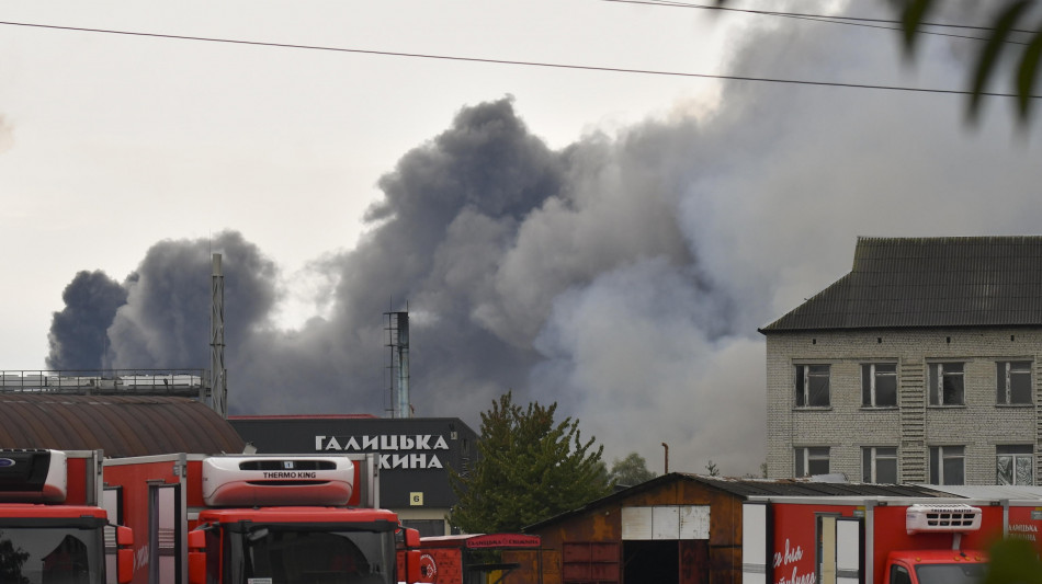 Kiev, '5 feriti a Kherson in un attacco russo con drone contro un bus'