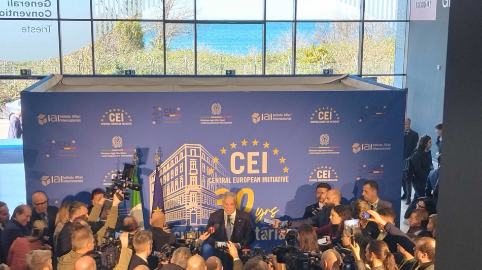 Tajani, 'non siamo parte della guerra, ma rimarremo nel Mar Rosso'