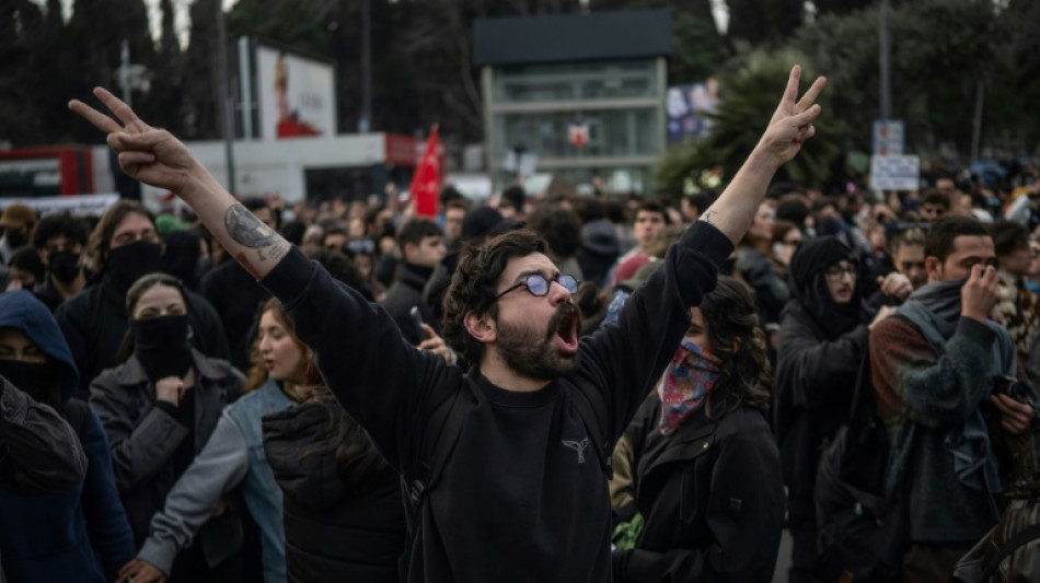 Detienen a un periodista sueco en Turqu&iacute;a que iba a cubrir las manifestaciones
