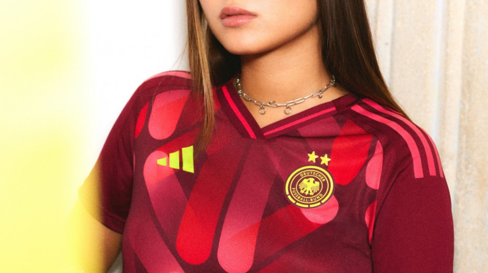 Rot- und Rosat&ouml;ne: DFB-Frauen mit neuem EM-Trikot