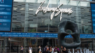 Borsa: Hong Kong positiva, apre a +0,2%