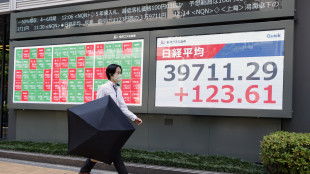 Borsa: Tokyo, apertura in leggero rialzo (+0,10%)