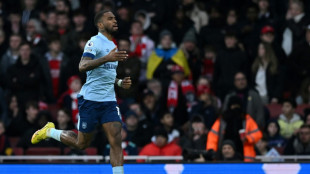 Premier League leaders Arsenal held, Spurs thrashed