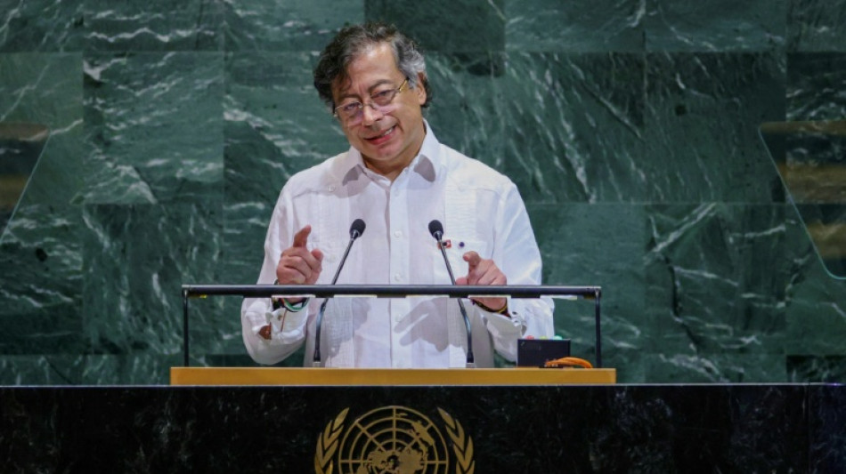 EUA revoga visto de Petro por atos 'incendi&aacute;rios' durante protestos em Nova York