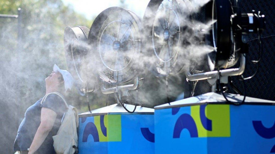 Extreme heat halts play at Australian Open
