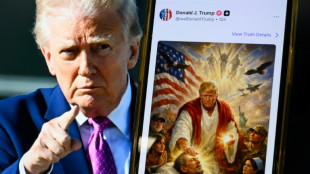 Nach scharfer Kritik: Trump l&ouml;scht KI-Bild von sich als Jesus