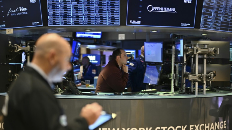 Wall Street ouvre en petite hausse, calme apr&egrave;s Thanksgiving