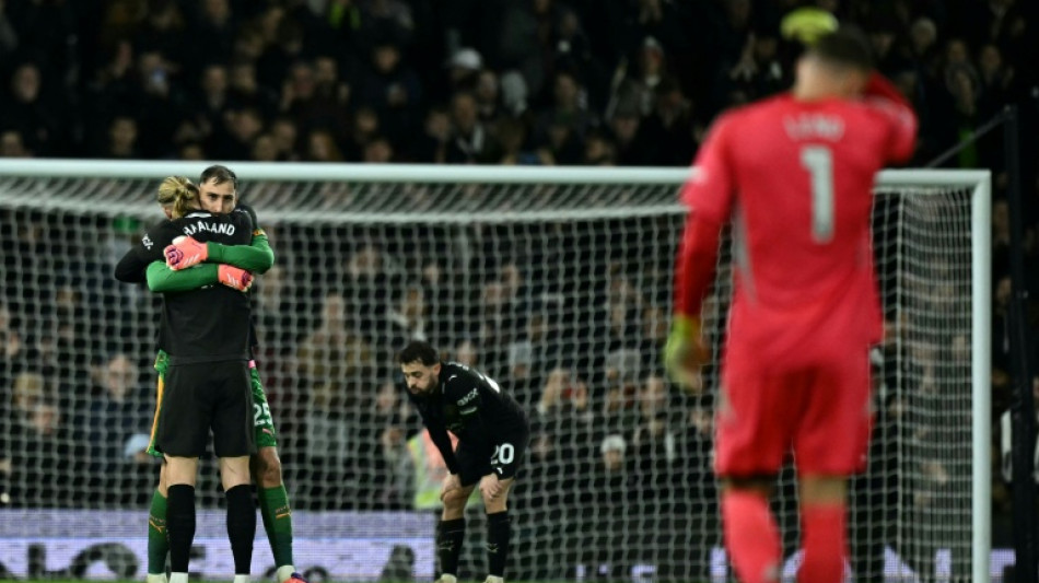 Angleterre: Manchester City, dauphin menaçant malgré les remous