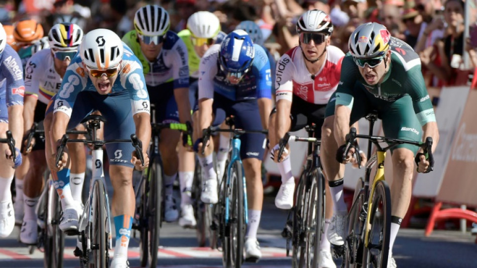 Tour d'Espagne: le Tch&egrave;que Bittner surprend Van Aert et Groves et remporte la 5e &eacute;tape