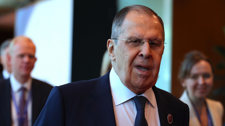 Lavrov, 'accordo con gli Usa un duro colpo per la Ue'