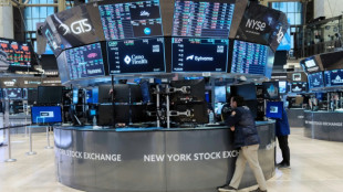 Wall Street ouvre divis&eacute;e autour de l'&eacute;quilibre avant les minutes de la Fed