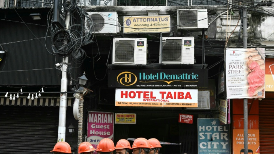 Inc&ecirc;ndio em hotel de Calcut&aacute; deixa nove mortos