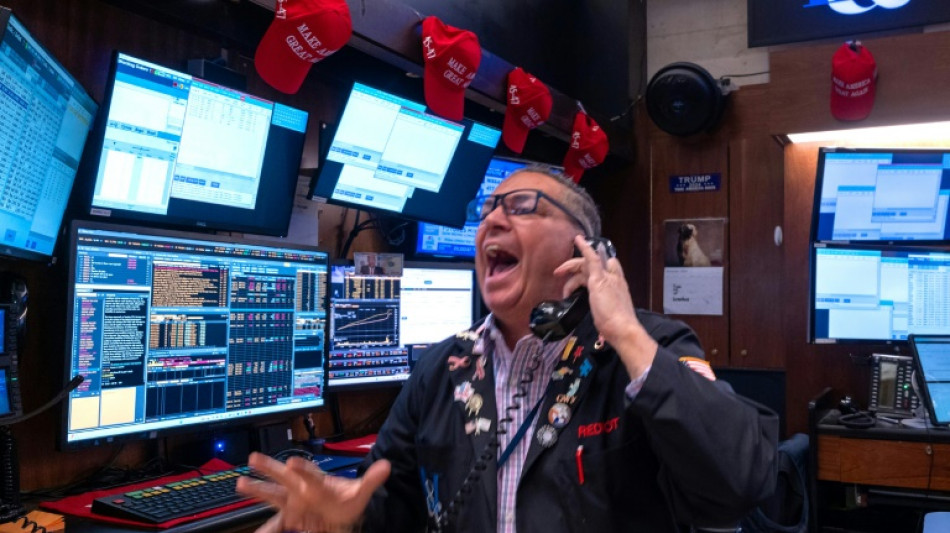 Wall Street termine en hausse, moins inqui&egrave;te de l'inflation