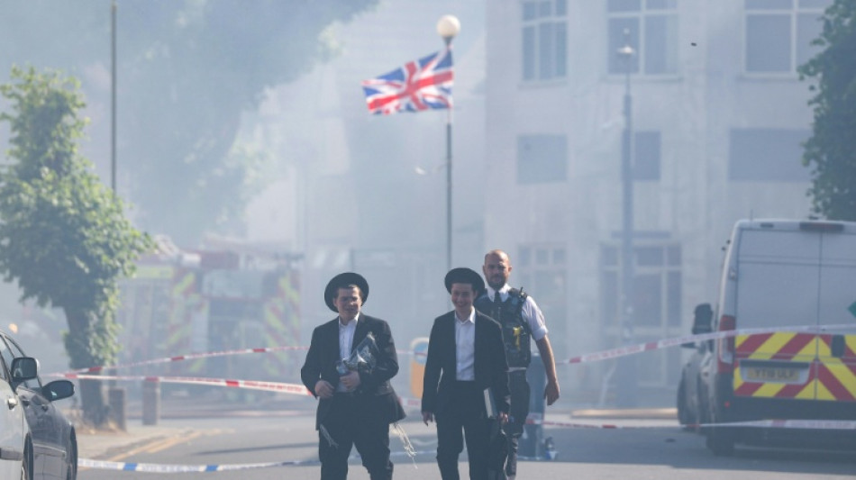 Polic&iacute;a no considera "sospechoso" el incendio en una tienda kosher de Londres
