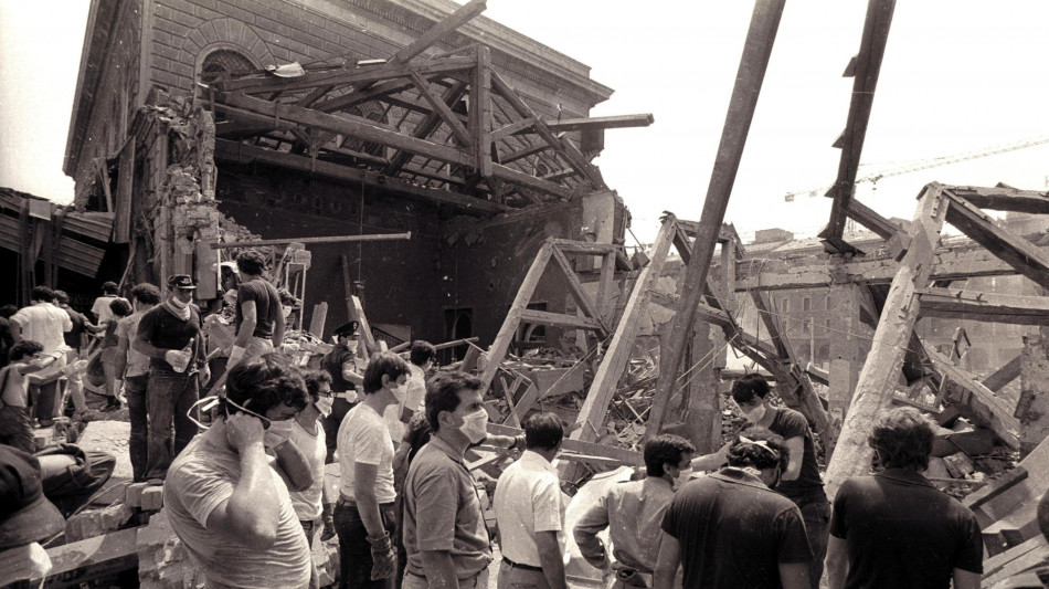 Mattarella, a Bologna spietata strategia eversiva neofascista