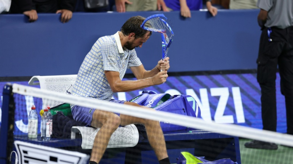 Medvedev &eacute; multado em US$ 42.500 por conduta antidesportiva no US Open