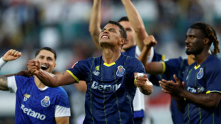 Porto vence Estrela da Amadora (2-1) e fica a um passo do t&iacute;tulo em Portugal