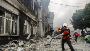 Attacchi russi su Kiev provocano 14 morti