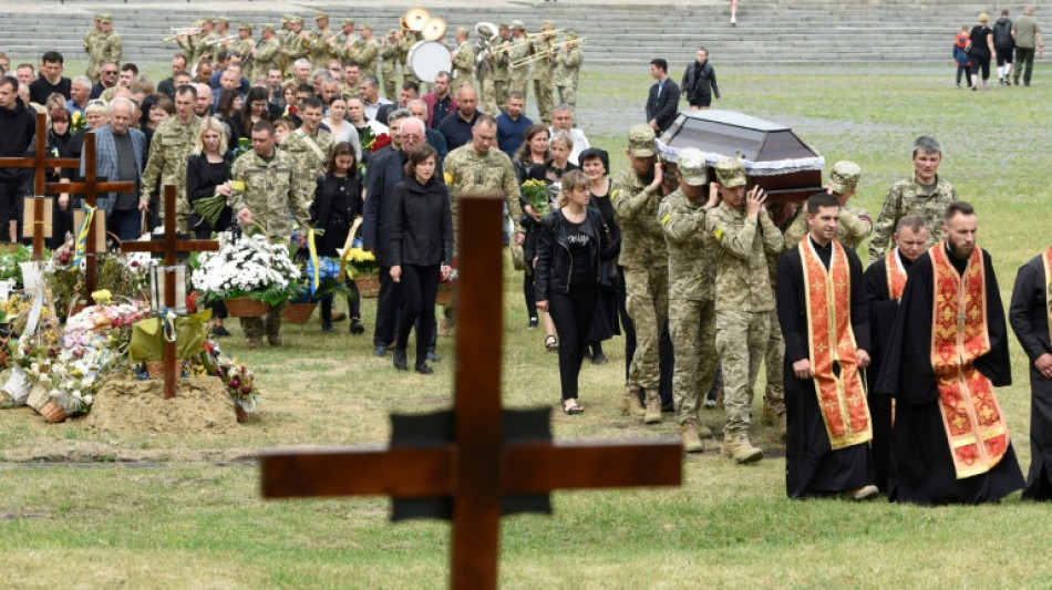 Ukraine: l'UE promet une r&eacute;ponse rapide, combats intenses dans l'est