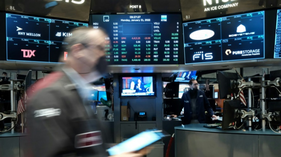 Wall Street ouvre en hausse, orient&eacute;e par les bons r&eacute;sultats de soci&eacute;t&eacute;s