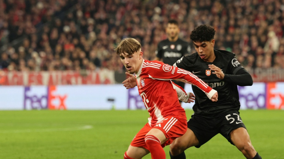 Bayern jubeln bei Davies-Comeback: Achtelfinale fast fix