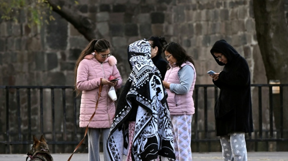 Un fuerte sismo sacude Ciudad de M&eacute;xico sin causar "da&ntilde;os graves"
