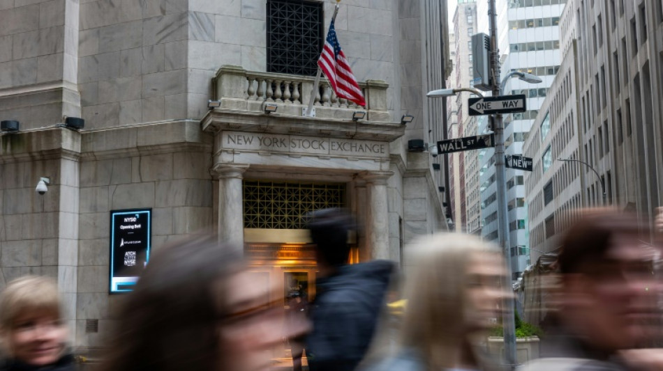 Wall Street &eacute;volue en ordre dispers&eacute;