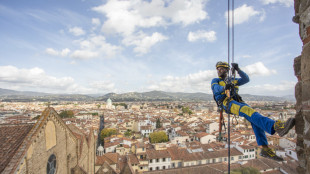 La genovese EdiliziaAcrobatica sbarca a Parigi